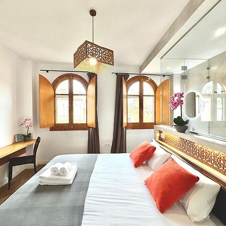 Unique House - Private Spa&Pool -Stayinเซบีญา ภายนอก รูปภาพ