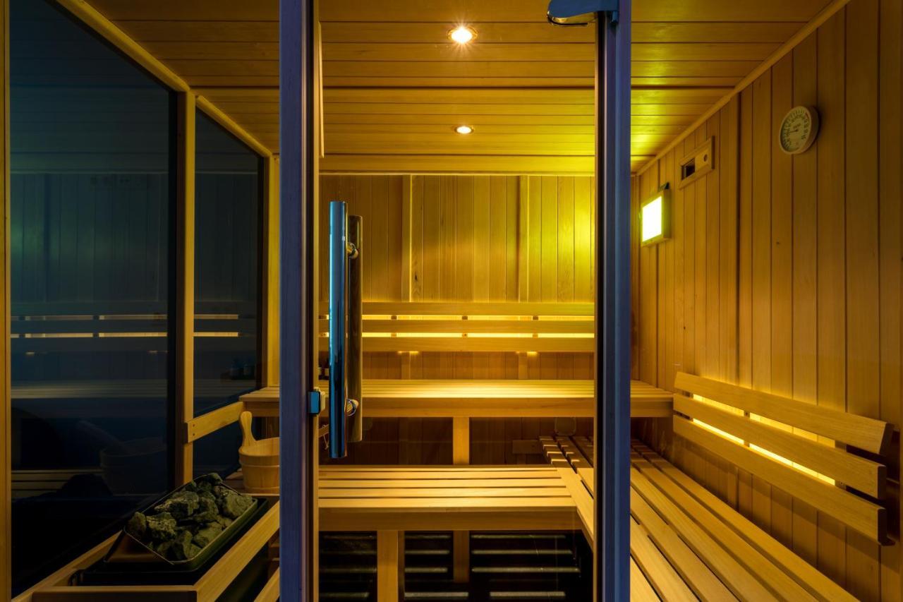 Unique House - Private Spa&Pool -Stayinเซบีญา ภายนอก รูปภาพ